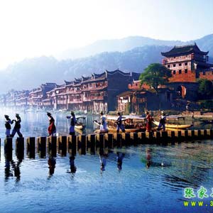 LH線：鳳凰古城、古苗寨神秘湘西一日游！