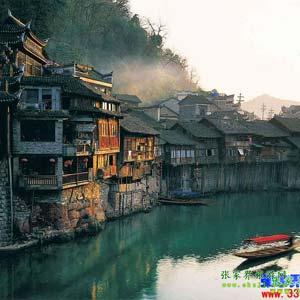 【長沙往返路線1】張家界、鳳凰古城、天子山、黃龍洞三晚四日游