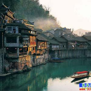 時尚商務C線：張家界、天門山、鳳凰古城四日游